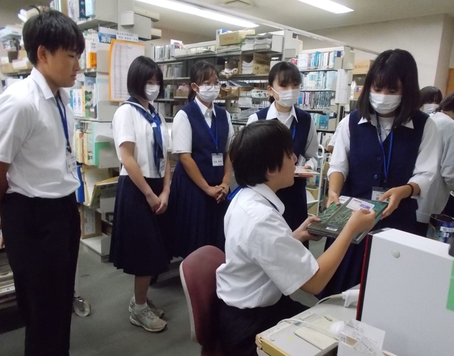 サムネイル_八街市立図書館